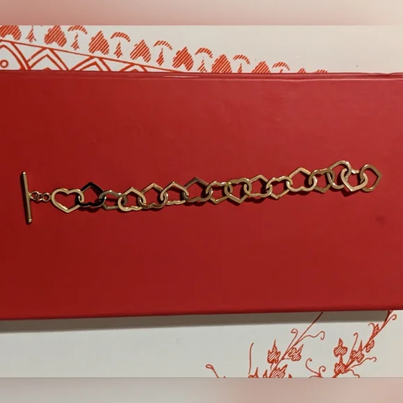 Sold 14k Yellow Gold Large Heart Link Bracelet with Toggle Closure - Picture 9 of 12